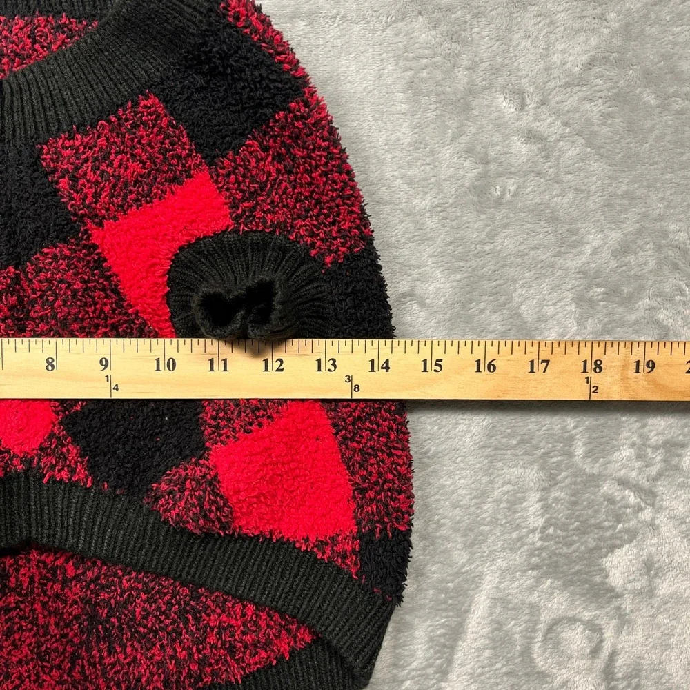 Old Navy Pet Sweater Large Red Black Buffalo Plaid Popcorn Knit Leash Hole‎